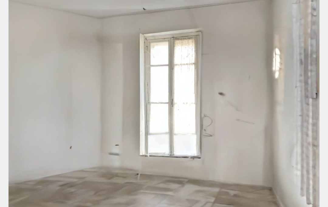 Annonces VALLEE DE LA CEZE : Appartement | BAGNOLS-SUR-CEZE (30200) | 60 m2 | 57 000 € 